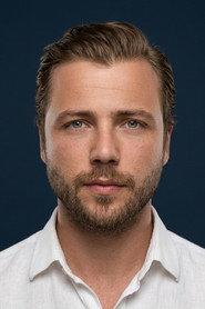 Tolga Sarıtaş as Astegmen Kerim in Godspeed 2022