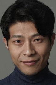 Kim Yong-seok as Han Won-sang in Iron Mask 2023