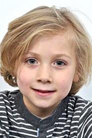 Antonin Brunelle-Rémy as Lucas in Chouquette 2017