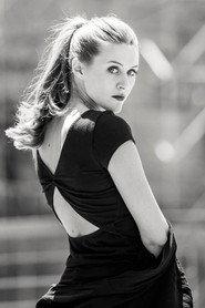 Lorena Neumann as Lorena in El Poso 2022