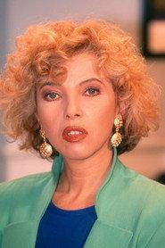 Monika Kaufmann as in Mrs. Harris - Ein Kleid von Dior 1982