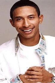 Kamau Holloway as Leo Taylor in Grad Night 2006