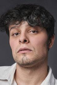 Saulo Trujillo as in Y por si fuera poco, Godard 2025