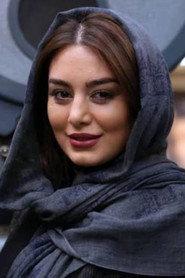 Sahar Ghoreyshi as Nahid's sister in Night Shift 2015