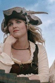 Mariëlle van Diessen as Polly in Sint Ahoy! 2023