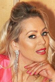 Jeanett Albeck as Julie F in The Venus Effect 2021