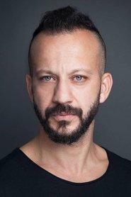 Rıza Kocaoğlu as Murat in Losers' Club 2011