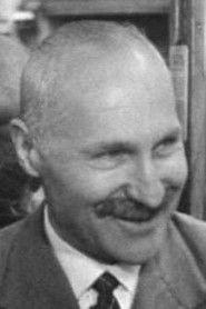 Michel Salina as lui-même in Boom on Paris 1954