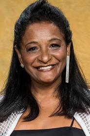 Claudia di Moura as Nazaré in Tire 5 Cartas 2023