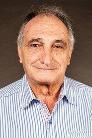 Juan Carlos Ricci as Charly in Román 2020