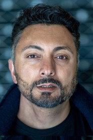 Özgür Cebe as Schnauzgart in Sasha 2011