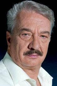 Humberto Elizondo as  in Siempre en domingo 1984