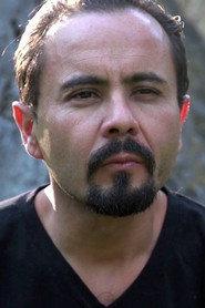 Hugo Montoya as Héctor in Esposa de vacaciones 2014