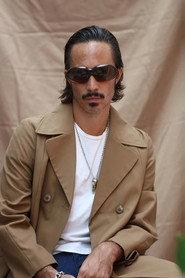Emmanuel Horvilleur as Himself in Indie & Fuertes 2020