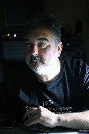 José Serrador Villanueva as Falangista 2 (voice) (as José Serrador) in Carmela 2025