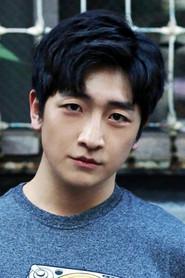 Ko Cheng as Yi-chieh in My Positive Grandpa 2026
