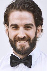 Jota Castellano as Técnico teatro in Dancing on Glass 2022