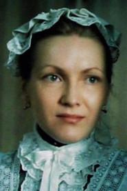 Yelena Vodolazova as Akulina in The Scarlet Flower 1978