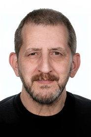 Ragıp Yavuz as Remzi in Gitme Baba 2013