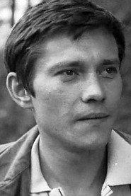 Yuri Kuzmenko as Warrior in Stalingrad: Film 1 1990