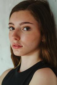 Francina Di Carlo as Pipa in El novio de mamá 2025