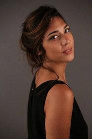 Laetitia Loreni as La vierge in Trois mariages et un coup de foudre 2016