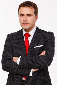 Ioan Isaiu as Al-8-lea zidar in The Master Builder Manole 1993