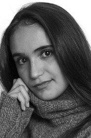 Luciana Vale as Rebeca in Sobreviviendo mis XV 2023