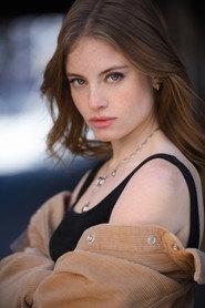 Isabelle Poloner as Laura in Camp Oleander 2026