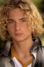Mason Gillett as Elliot in ELLIOTLAND 2020