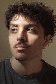 Lucas Spada as Matheus in Linhas 2024