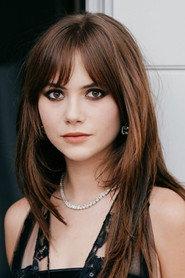 Emilia Jones as Margot in Cat Person 2023
