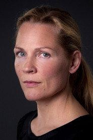 Åsne Seierstad as TV-reporter in Wolf Summer 2003
