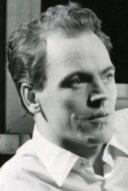 Svante Odqvist as bankkamreren in Talk's cheap 1981