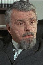 Donald von Kurtz as Smith, l’autre acheteur américain in The Tattoo 1968