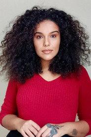 Karolina Lopes as Gestora in Each One’s Paradise 2025