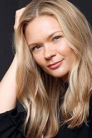 Jam Murphy as Heidi in Through the Modern Looking Glass 2023