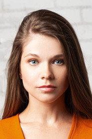Natalia Kiiko as Nastya in The Changeling 2017