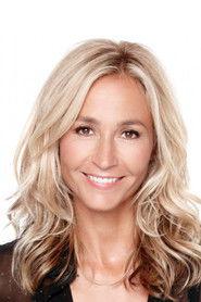 Wendy van Dijk as Ushi Hirosaki in Ushi Must Marry 2013