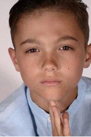 Cristiano Mariani as Flavio in Oltre le nostre vite 2021