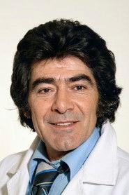 Özcan Özgür as Grandfather in Oh, Moon! 1988