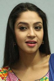 Angana Roy as Divya in Kadaisi Bench Karthi 2017