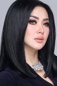Syahrini as Syahrini in Bodyguard Ugal-Ugalan 2018