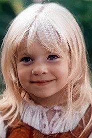 Anya Andrianova as Сашенька in Birthmark 1986