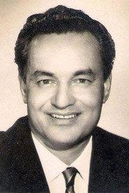 Mukesh as Carriage Driver in Aah 1953