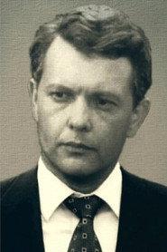 Vladimir Rudyy as тренер "Алмаза" in What the Stands Won't Know 1975