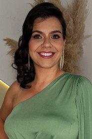 Aline Araújo as Mariana in Clowns 2019