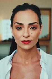 Vanessa Martins as Funcionária da Agência in Um Funeral à Chuva 2009