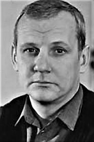 Vladimir Zolotukhin as мастер in No Great Loss... 1983