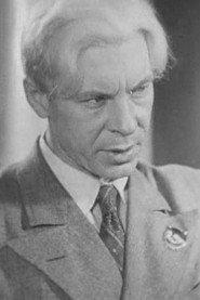 Vasiliy Kovrigin as Chief of the constitution site in Men and Jobs 1932
